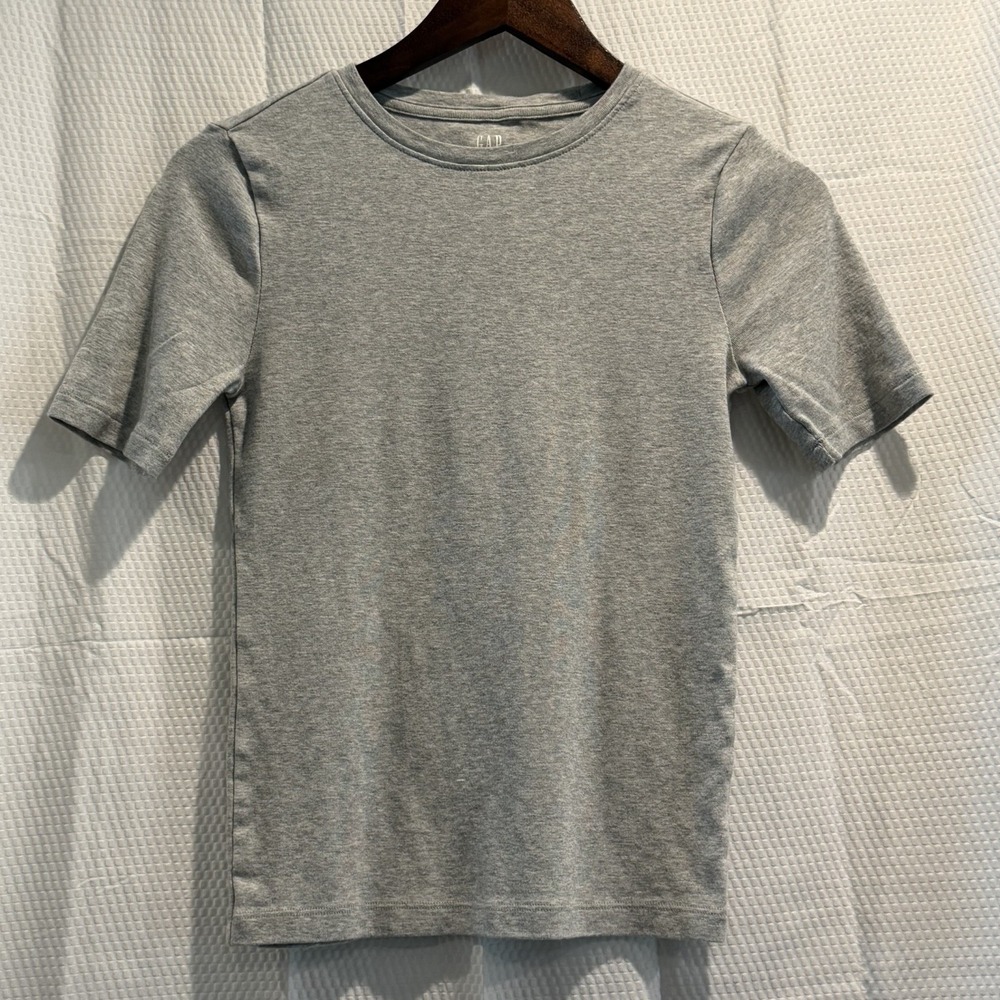 Gap Women's Favorite Tee T-Shirt S Gray Knit Crew Neck Short Sleeve Stretch Slim